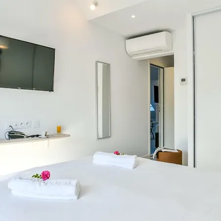Les Vagues Hotel Restaurant Biscarrosse-Plage Buitenkant foto