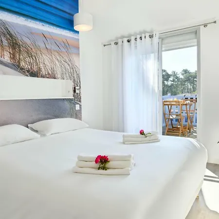 Les Vagues Hotel Restaurant Biscarrosse-Plage Buitenkant foto